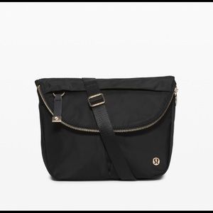Lululemon All Night Festival Bag